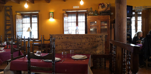 La Abadía de Eslonza: Un rincón delicioso en León con comida de 10 41 AF1QipMclfhqGmwTSz8pSDd3m8Gh0HAl7igwYheiY Uy