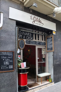 La Gilda: Tapas vegetarianas exquisitas en el corazón de Barcelona 11 AF1QipMdwPD2UaDoX1k TCbB86QE6R1hLHBDqYsKw1TM