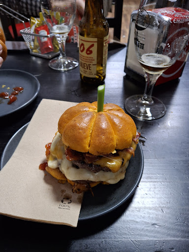 Xuntanza Café-Bar: Un rincón acogedor en Verín con sabor auténtico 25 AF1QipMfPk8lKZVTLttVkuqhS7CmIDAJS7OJU5cr73Yu