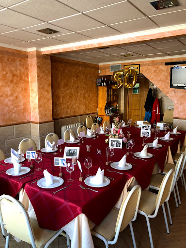 Toky Eder: Deliciosa comida española en San Pedro del Arroyo 14 AF1QipMgRqsgz93ActF9RadNURIvfzc6b0KN2sYRrDuu