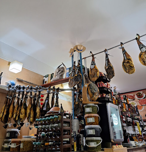 Iberics del Eixample: Sabores mediterráneos y jamón excepcional en el corazón de Barcelona 33 AF1QipMioVqpJmC33TvPx2Ydcy L UyO4BHSlRt3c3WU