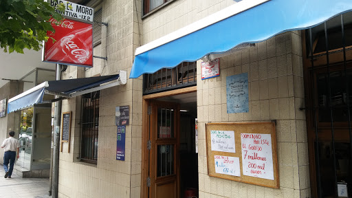 Bar El Moro: Sabores mediterráneos y un ambiente acogedor en Santander 1 AF1QipMlP7XeirZSMyNJihRfBPuBsLgqUOKZ7m8uhW0w