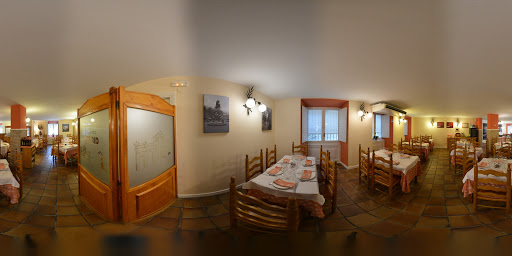 Madrid: Disfruta del cochinillo y los judiones en un rincón familiar 1 AF1QipMlcwAU3cTImUHbRYcNXvX13aOoCN5dniywlakj