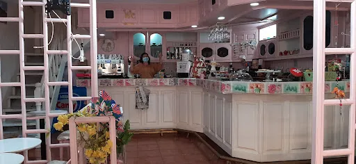 Salón De Las Flores: Un rincón acogedor en Fisterra para disfrutar del mejor bonito 1 Salón De Las Flores: Un rincón acogedor en Fisterra para disfrutar del mejor bonito