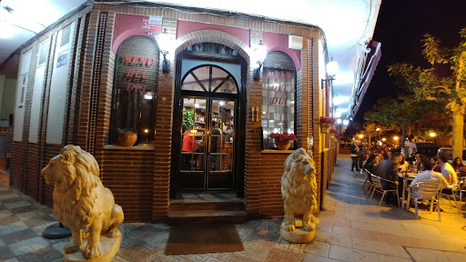 Baviera: Sabor casero en Martos, ¡no te pierdas su tarta! 31