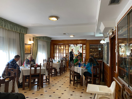 Los Jardines de Tendilla, España: Sabores auténticos en un ambiente familiar 1 AF1QipMng2S1Wg89bZAbROG62lJ UCTSxRivUfLA tkG