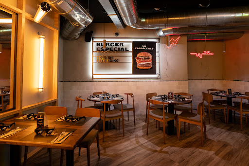 Goiko - Avenida España, 9: Hamburguesas irresistibles en un ambiente acogedor de Cáceres 1 AF1QipMoQDD7Dck