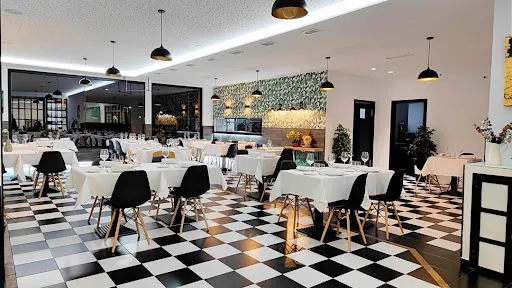 Restaurante De Diez: Sabor casero con encanto en Cáceres