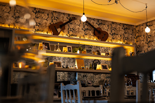 Restaurante El Rincón de Chiri: Sabores genuinos en un rincón mágico de Valsaín 1 AF1QipMp0g8KFNH1jkR0Pvn8c4FJqCzOkbP sIvAVM9A