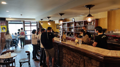 Aldapa Taberna: Sabores auténticos en el corazón de Vitoria-Gasteiz 1 AF1QipMqf3AsWus8CbBrO1GQeiVCNuXHQ9jLJLGAD0Xm