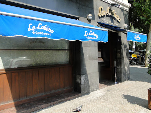 La Lubina: Deléitate con mariscos frescos en Eixample 52