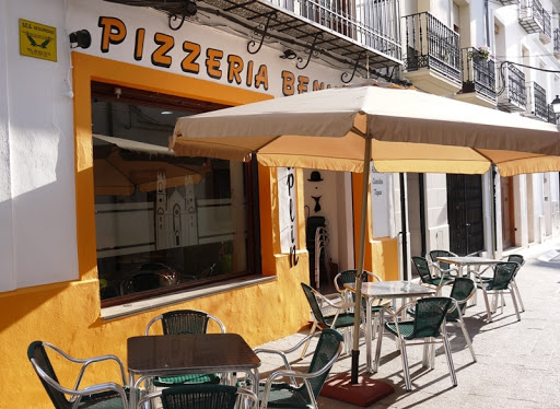 Pizzeria Chaplin: Disfruta de auténticas pizzas en Benissa 1 AF1QipMtv8YO0I6wj1Bke sprI89xFB