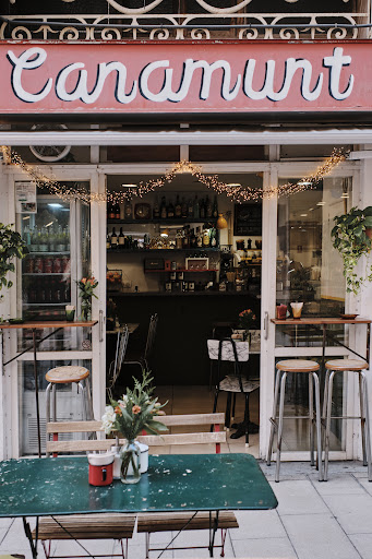 Cafè Canamunt, España: Un rincón acogedor con el mejor café en Palma 54 AF1QipMwO3WBB5y SgdqDERJ1q7Z8UD