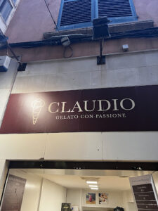 Fluffy Fruits: Helados artesanales en el corazón de Palma 6 AF1QipMwRFol3BaoSrchgvWi3kGfrW9HNUtLDKYgkmlj