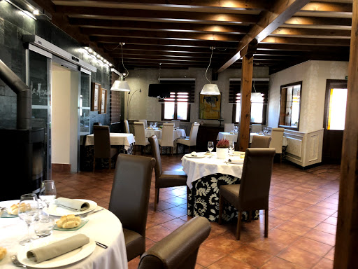 Restaurante la Mirada: Sabor excepcional en el corazón de Samboal 30 AF1QipN AfF3zu31J4OOKVrIS7H3 jLLY6DAaAhQzf3m