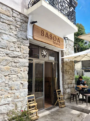 Basoa taberna: Sabor auténtico en el corazón de San Sebastián