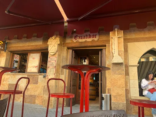 Cervecería Medieval EXCÁLIBUR: Sabor medieval en el corazón de Segovia