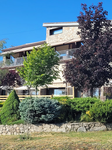 Gastronomía de altura en La Mira de Gredos, un rincón irresistible en Hoyos del Espino 57 AF1QipN0yht7WBwABI8VQdUHsaiR9JAOuomrYwX 3yOK
