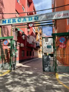 Pizzería Chivitería El Arco – Pizza Uruguaya: ¡Auténtica pizza uruguaya en pleno corazón de Valencia!