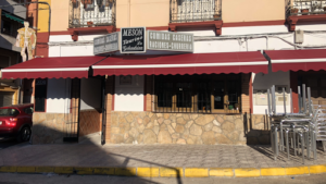Meson La Golondrina: Deliciosos churros y ambiente acogedor en Arenas de San Pedro 11 AF1QipN2NRVTkxZMkTAYPRNR 7GELbXSFZ3YoPDDzUYh