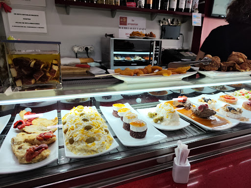 Bar Somosierra: Sabor local en el corazón de Logroño 1 AF1QipN2uKaVikIr9d8aJKjM39vH eoI92vMBXky1Eub