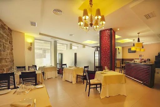 Restaurante-Taperia ANTIQUE: Sabores únicos de tapas en el corazón de Úbeda