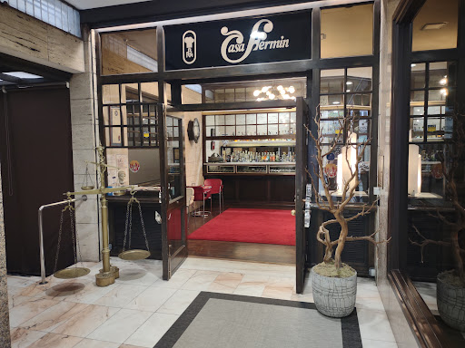 Casa Fermin: Sabores auténticos en el corazón de Oviedo 49 AF1QipN3RMsQmHjthaoSmBGcyTpwXh1MoSp9yMJn8dY