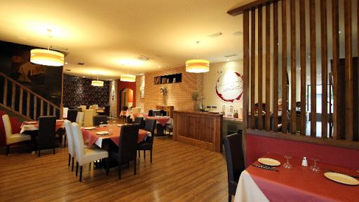 Arco del Cenador: Sabor casero y terraza encantadora en Ponferrada 43 AF1QipN4GLOiuHxpjDE2qQatF2tM2gy Obkt0DX3FhfM