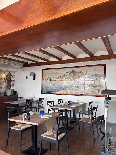 Deniarros: Sabores mediterráneos en la terraza del puerto de Dénia 1 AF1QipN4IVkKSUg3uJkN9CFCdidetNevXWfZYk44hl