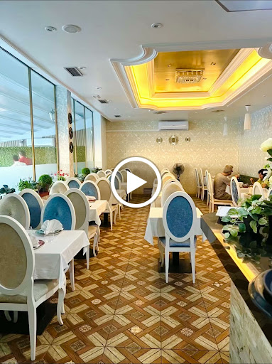 Nawab Indian Cuisine: El rincón gourmet de Tres Cantos donde la comida vegana se vuelve irresistible en un ambiente familiar y acogedor 1 AF1QipN4JJYmizsHpeUD4oDCP9euuIowJJIhU7s3hNzH