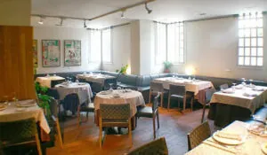 Pizzeria Dolomiti: Sabores italianos en el corazón de Vitoria