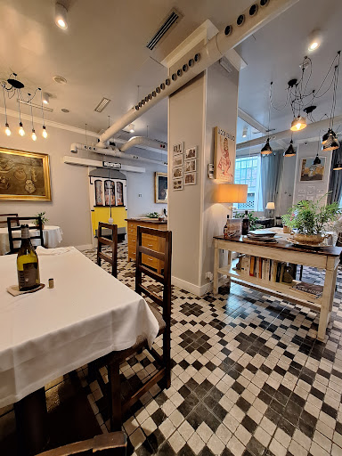 Celia Pinto: Cocina portuguesa exquisita en el corazón de Oviedo 1 AF1QipN4oZSz1DwBJXG8 Sm4Ufgx25Tb2OSLW0gjj 55