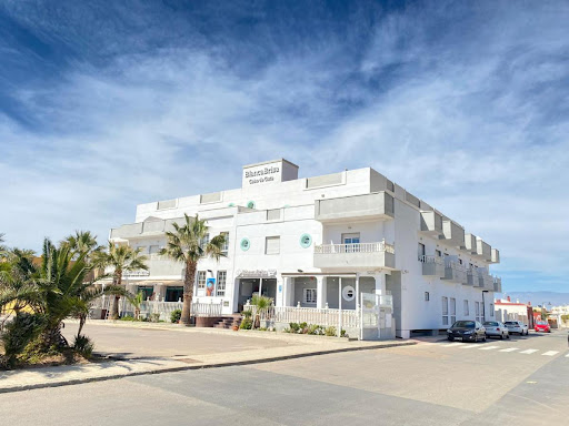 Blanca Brisa: Deléitate con mariscos frescos en Almería 1 AF1QipN6XbAsKJxmUVLxBFR wFDN M8aI9DGDWGgOQ9U