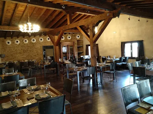 Ticiano Restaurante: Un rincón mágico en Pomar de Valdivia con sabores irresistibles
