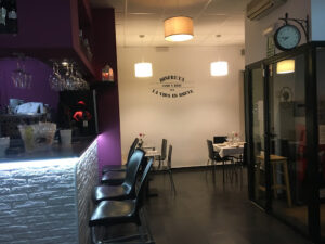 BarRuri Bistro-Bar: Un rincón acogedor en Alcobendas donde la excelente comida española y el trato amable se unen para crear una experiencia memorable 9 AF1QipN7c4lXHLsowHB1kEXeTSeRVwxxKllF22HVvp8m