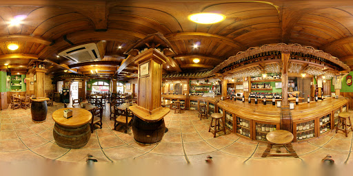 Taberna de Dionisos: Disfruta tapas gourmet en pleno Salamanca 1 AF1QipN8DX9oBneWCN2POMFa6KzUbbo1dhP e0fpNZfi