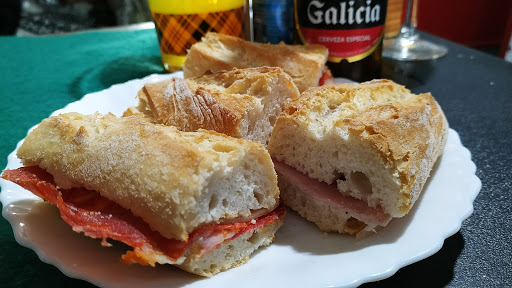 Cafetería Grafico: Un rincón acogedor en Ourense con deliciosos cafés y dulces irresistibles 55 AF1QipN8IcCHbx9DsWeFF6FKMzT6Ox