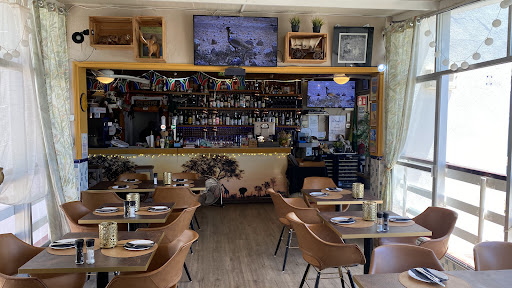 The Crow's Nest Reataurant: Deléitate con tapas y sabores sudafricanos en Palma 57