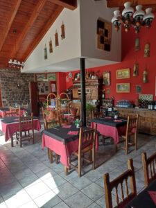 Mesón El Zaguán de Colín: Encanto rural y la mejor sopa de truchas en Valdepiélago 10 AF1QipNBvw60c5rYfw0YCfMniL7zRlEN3UdGd4LvglfI