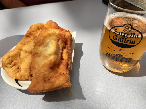 Bar Katanga: El rincón de las mejores empanadillas en Monforte 1