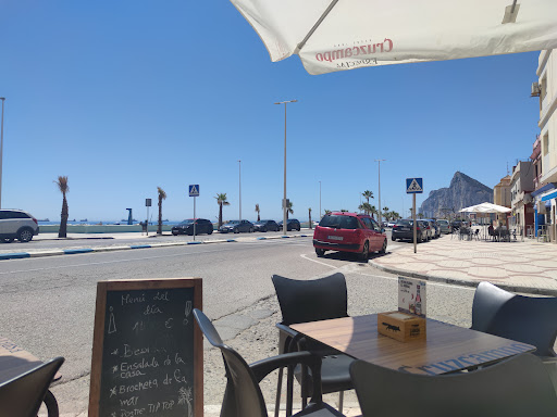 Tip Top: Delicias únicas en La Línea de la Concepción 1 AF1QipNDAXiaw9z0ouwD oYCWn1YToNDJfwrU1qcea3T
