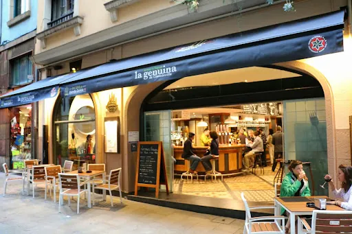 La Genuina de Cimadevilla: Deléitate con arroces exquisitos en el corazón de Oviedo