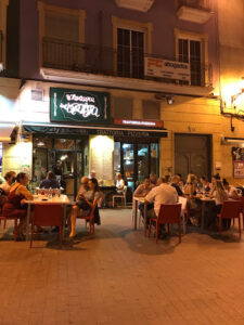 La Taverna dell'Artista: Sabores italianos sin gluten en el corazón de Alicante 11 AF1QipNF9qzXce7onef5gnDBgp4KtT6G74iWyV0vaOTu