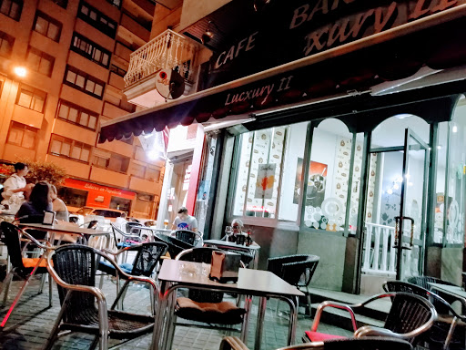 Café Bar Lucxury II: Relax y delicias en el corazón de Ourense 40
