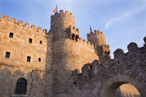 Restaurante Parador Nacional Castillo de Siguenza: Disfruta de un festín en un castillo lleno de historia en el corazón de Sigüenza 55 AF1QipNGjte2yius1w I1Nc4ayGzdi1wLSoBMaJVNQAW
