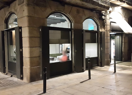 Restaurant La Estrella: Sabores mediterráneos en un ambiente acogedor en Barcelona 24 AF1QipNHKD2ysn1f7kliF6qelV7XVmQ3Dg84p2krnn g