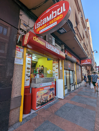 Istambul Kebab León: Deliciosos sabores turcos en el corazón de León 49 AF1QipNIeuKX6qt5tvCake5N3QDvKetDcE63rfyzRw47