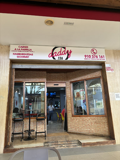 Daddy. Coa: El paraíso de las hamburguesas en Nuevo Baztán, donde cada bocado es una explosión de sabor y calidad 1