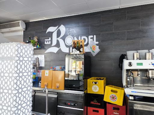 Cafeteria Bar El Rondel: Deliciosos sándwiches vegetarianos en el corazón de Granada 3 AF1QipNKrQDLY10o uZAakWu8 bkFd K9mq2