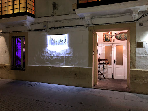 Trinidad: Delicias en un ambiente acogedor y singular en Cáceres 1 AF1QipNLd11dD7Jc8zTS9Vh2jjCcTG2iJ 86Vw7BLQEq